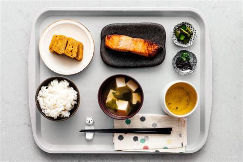 what are some japanese breakfast foods